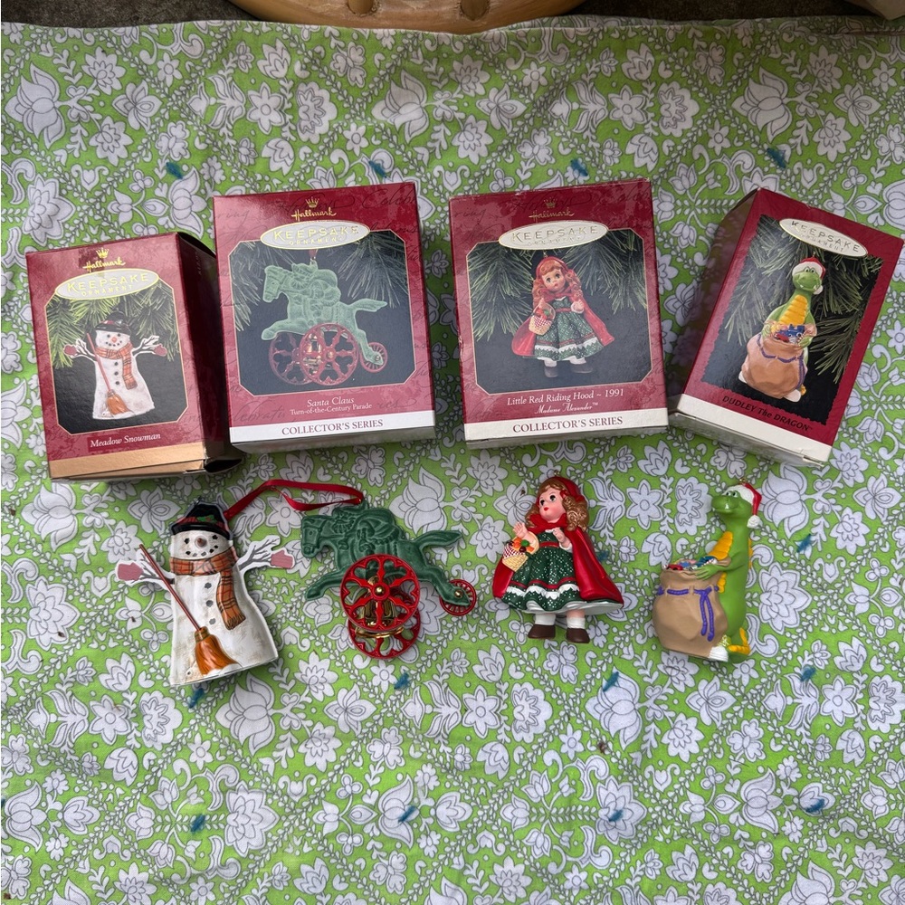 BRAND NEW IN BOX HALLMARK KEEPSAKE CHRISTMAS ORNAMENTS LOT OF 4
